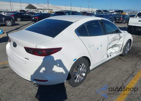 2021 Mazda Mazda3 2.5 S z USA, uszkodzony, nr VIN 3MZBPAAL3MM253588